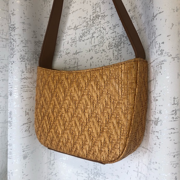 Fossil Basket Weave Handbag - Picture 2 of 7